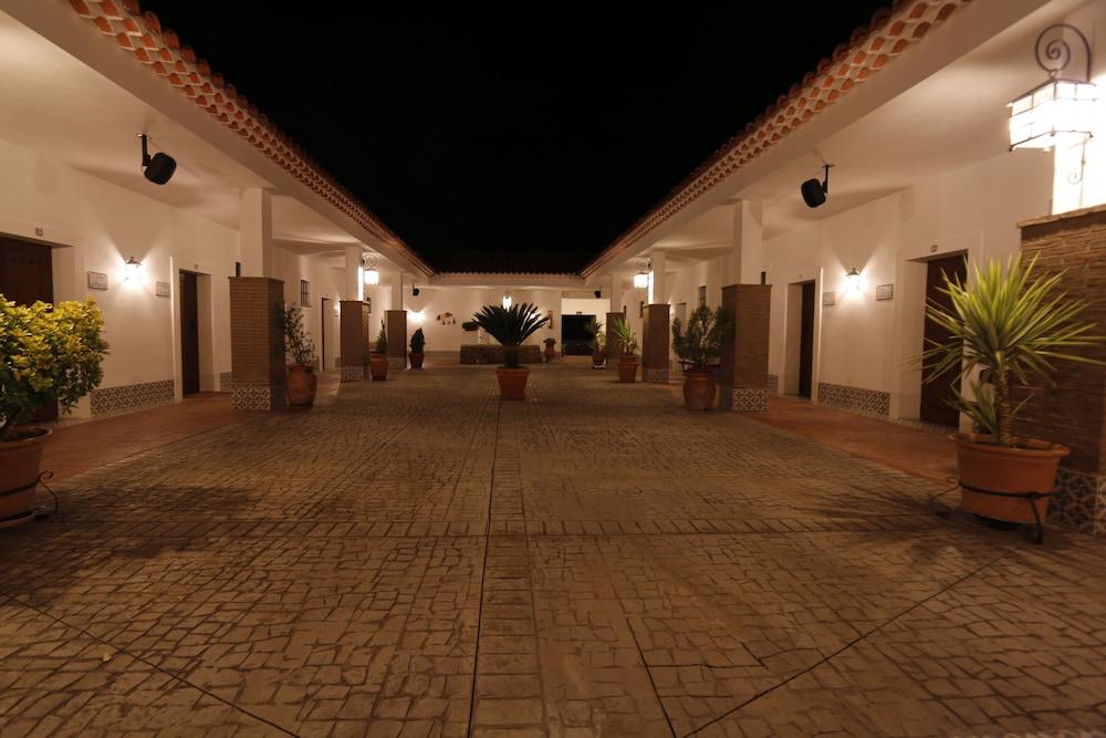 Hotel Rural Arroyo La Plata By Bossh Hotels Jerez De Los Caballeros Exterior foto